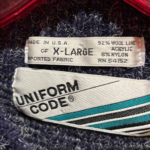 Vintage women's Navy and Gray Patterned Sweater - Picture 2 of 3